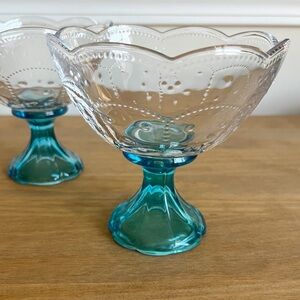 Vtg LE Smith Blue Flashed Glass Ice Dessert Bowls Pedestal Scalloped Mid Century